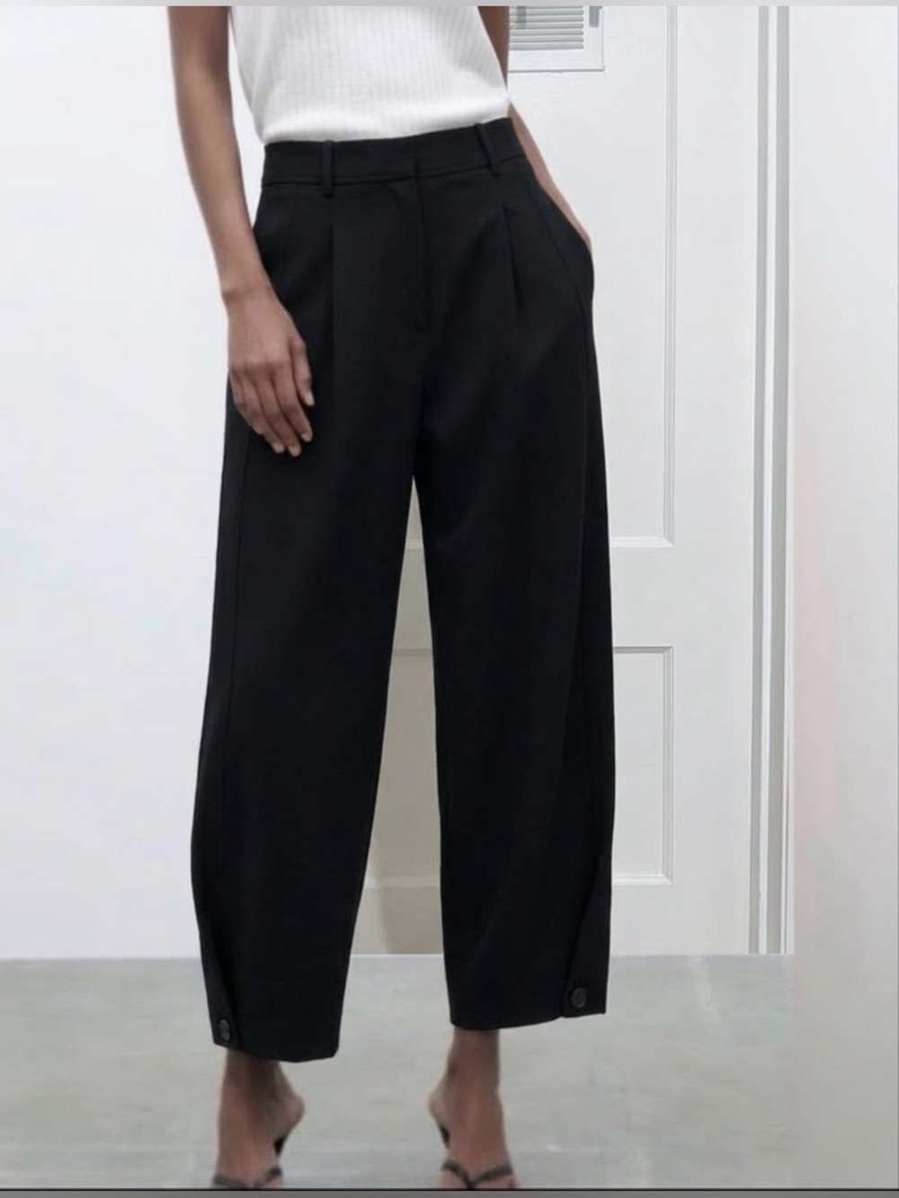 Zara Black High-Waisted Barrel-Fit Trousers